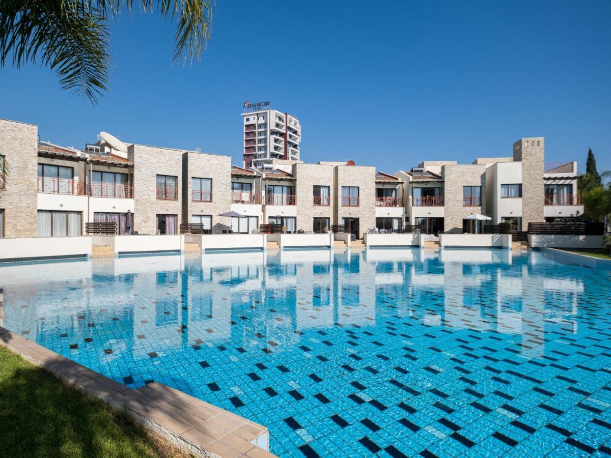 Sanders Aqua Park Resort - Precious 3-Bedroom Holiday Home With Shared Pool Limassol Kültér fotó