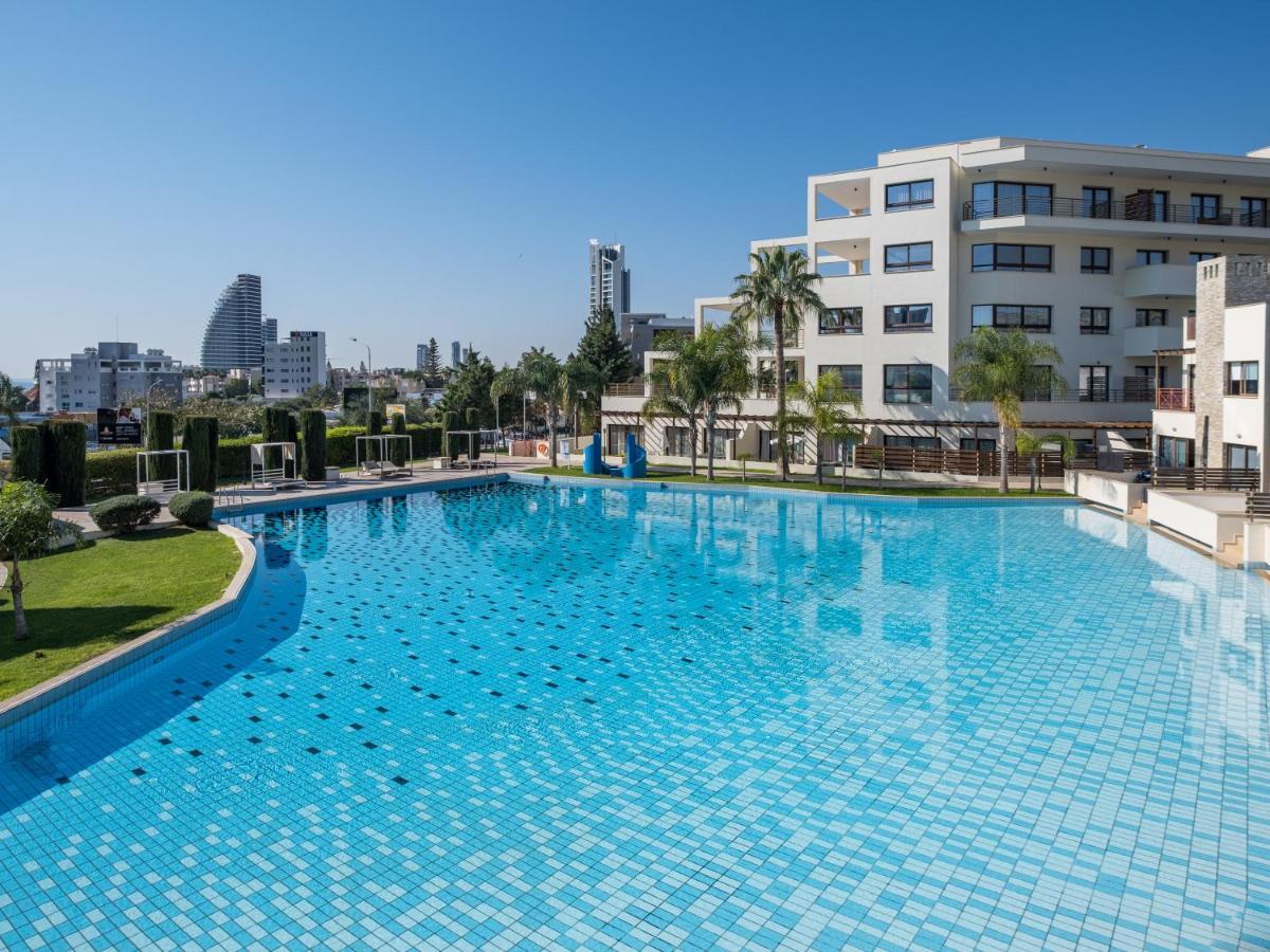 Sanders Aqua Park Resort - Precious 3-Bedroom Holiday Home With Shared Pool Limassol Kültér fotó