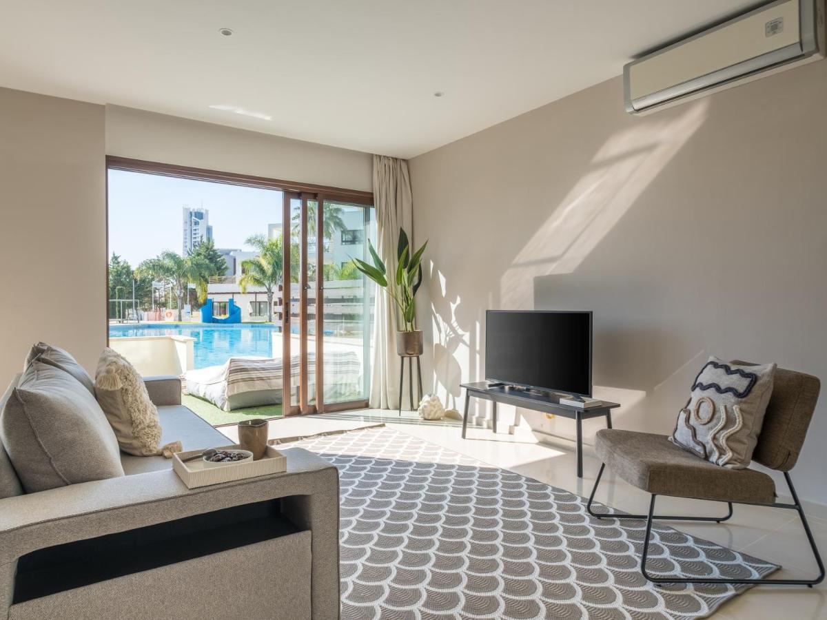 Sanders Aqua Park Resort - Precious 3-Bedroom Holiday Home With Shared Pool Limassol Kültér fotó